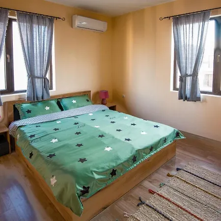 Villa Lahana House In Majestic Complex Pomorie