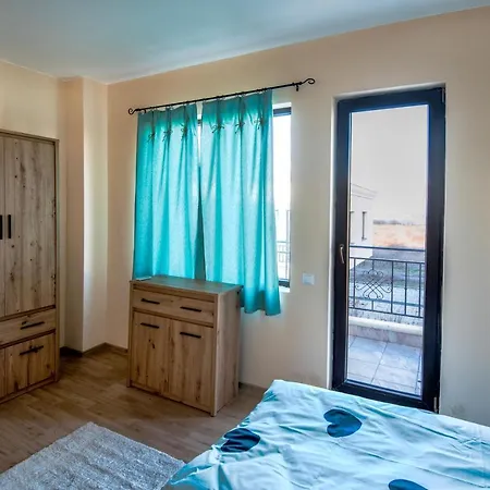 Lahana House In Majestic Complex Pomorie